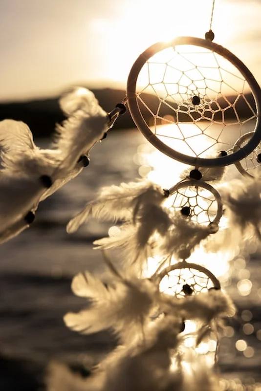 Piękny łapacz snów nad morzem