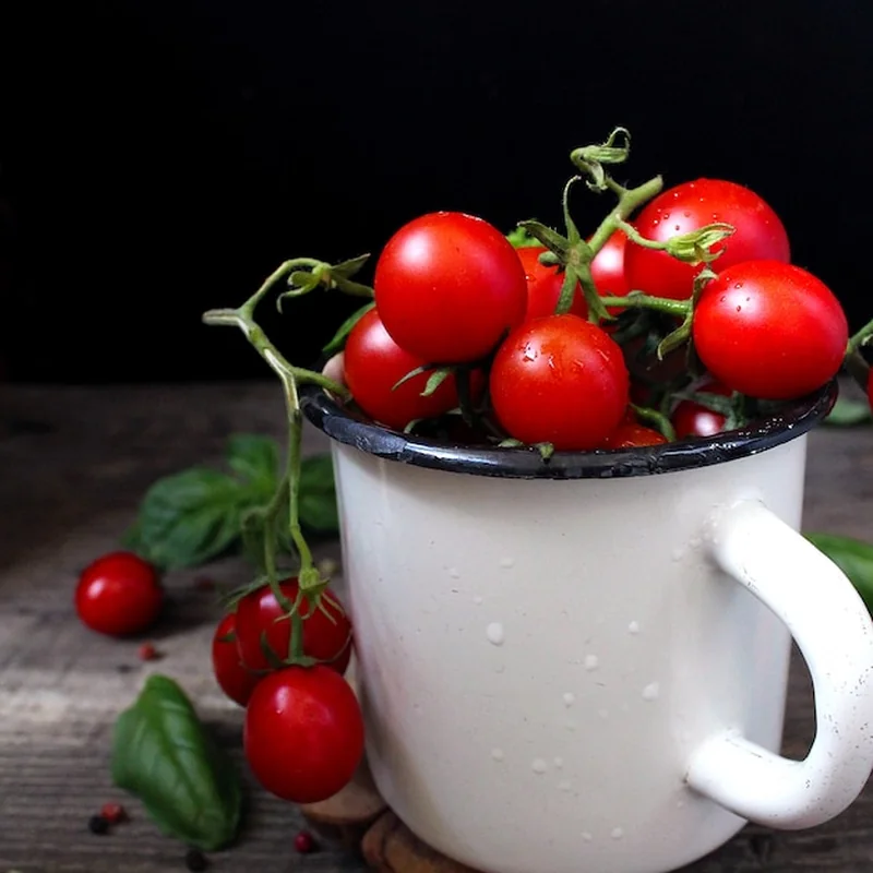 Pomidory czereśniowe w kubku