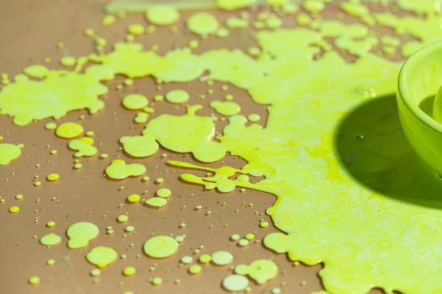 Zatrucie oparami farby – jakie są objawy zatrucia?